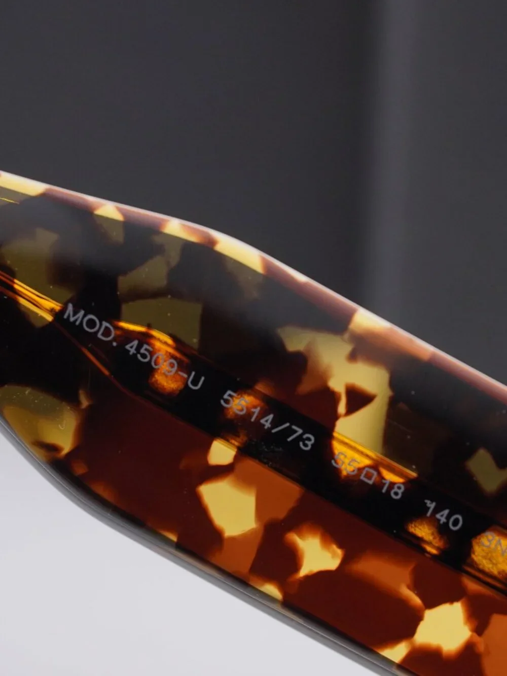 Versace model ve4509u